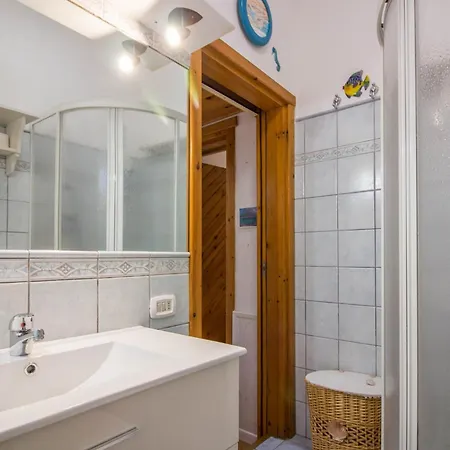 Guesthost - Lovely Nest With Veranda Appartement