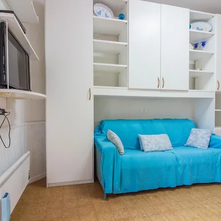 Guesthost - Lovely Nest With Veranda * Golfo Aranci