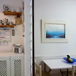 Apartmán Guesthost - Lovely Nest With Veranda Golfo Aranci
