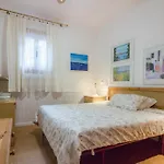 Guesthost - Lovely Nest With Veranda Golfo Aranci