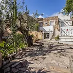 Guesthost - Lovely Nest With Veranda Golfo Aranci