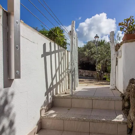 Guesthost - Lovely Nest With Veranda * Golfo Aranci